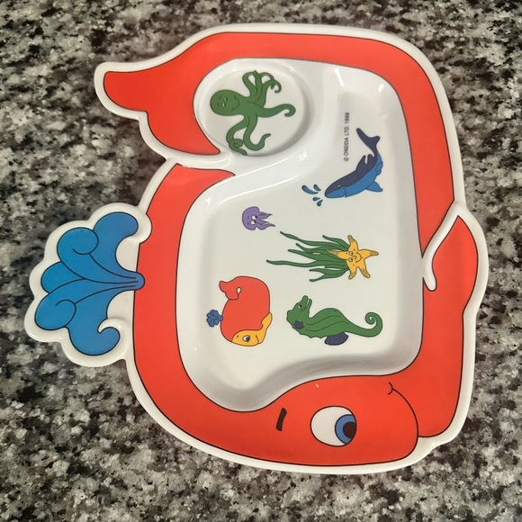 Vintage 1988 Oneida Ltd Wally Whale Melamine Child's Divided Plate Pre-Owned - Picture 1 of 6